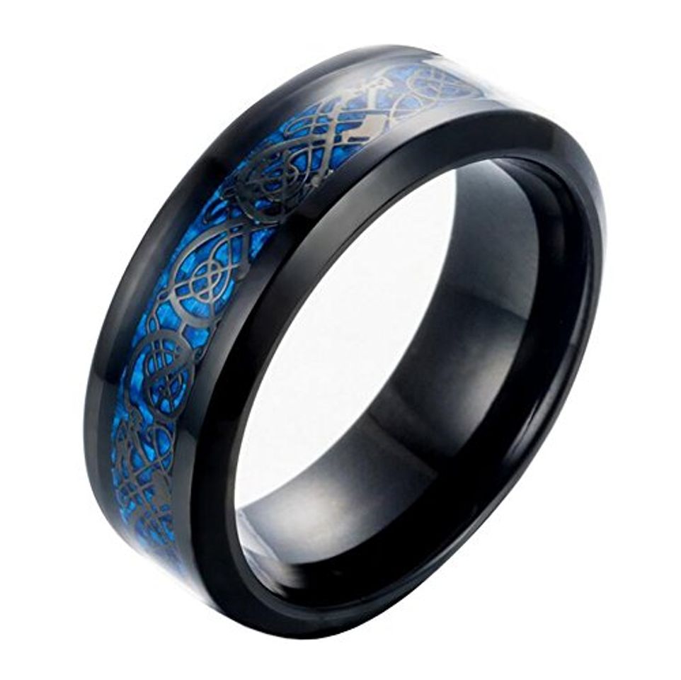 Product HIJOJES Hombre Acero Inoxidable Celta Dragón Azul De Fibra De Carbono Negro Anillo De Boda 8MM Tamaño 22