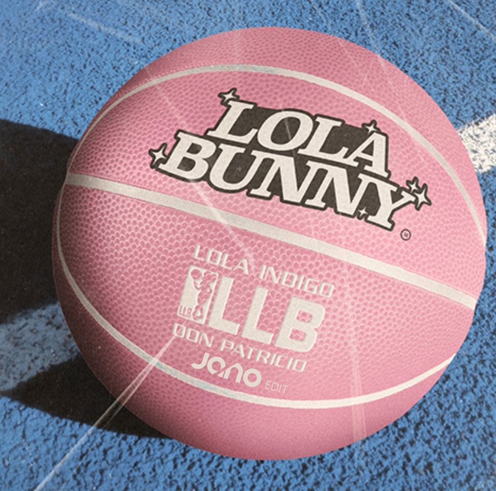 Music Lola Bunny