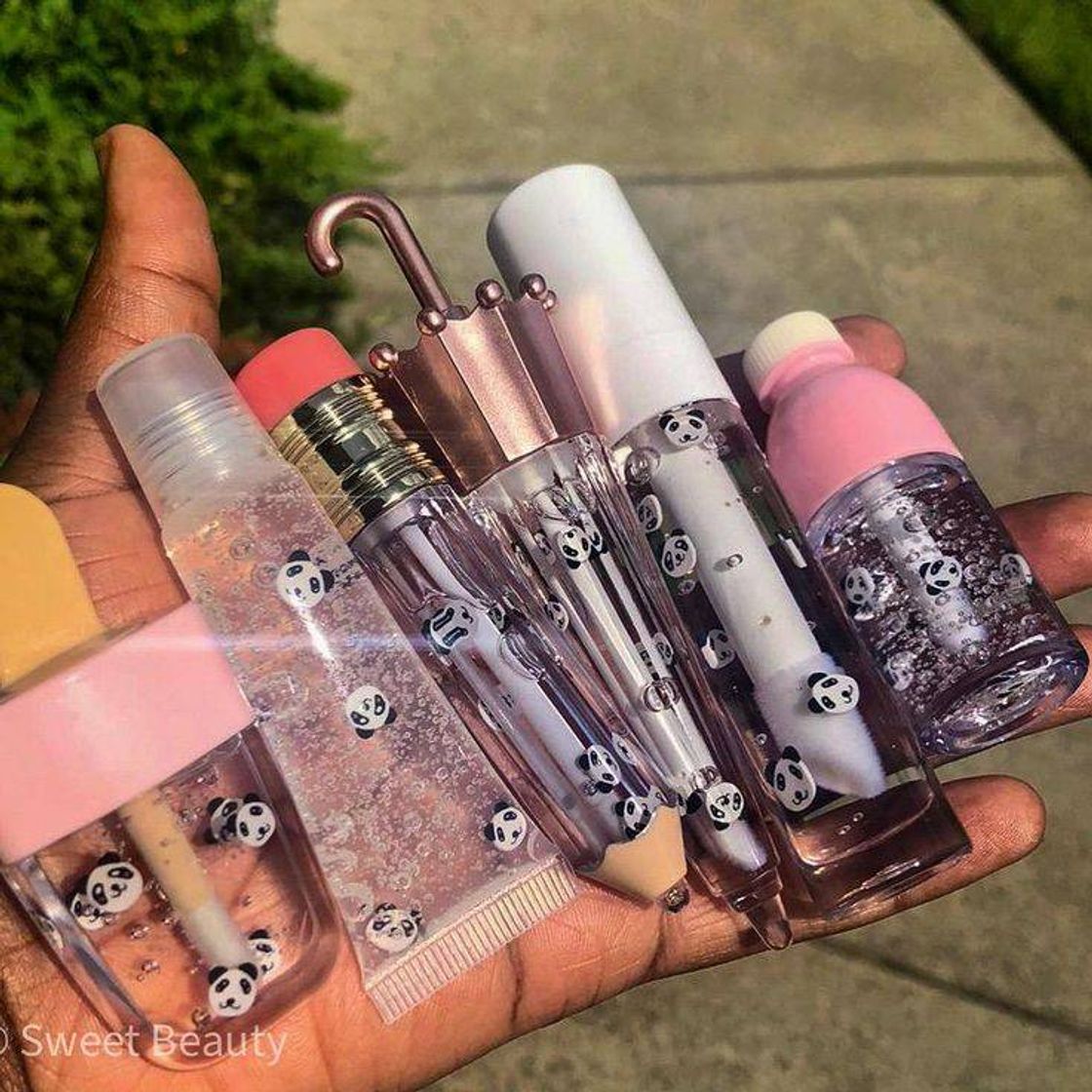 PANDA Lip gloss