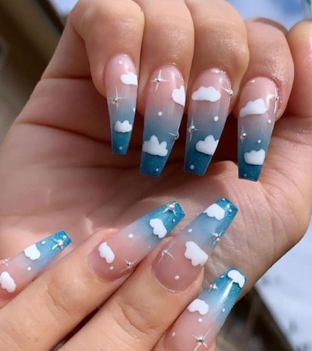 Moda Unhas decoradas 💙☁️ 