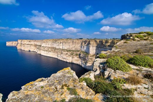 Ta' Ċenċ Cliffs