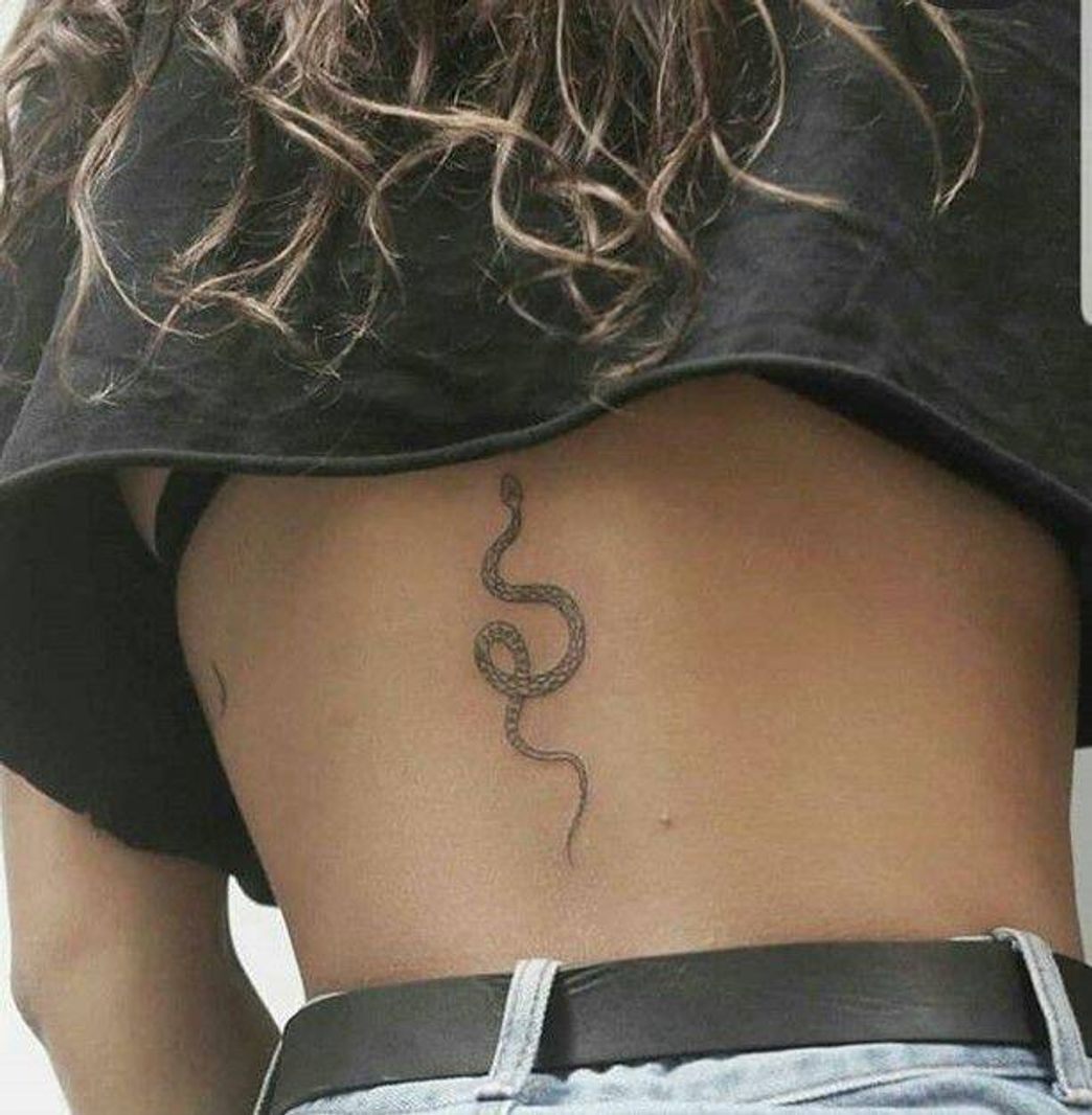 Moda Tatuagem de cobra nas costas 