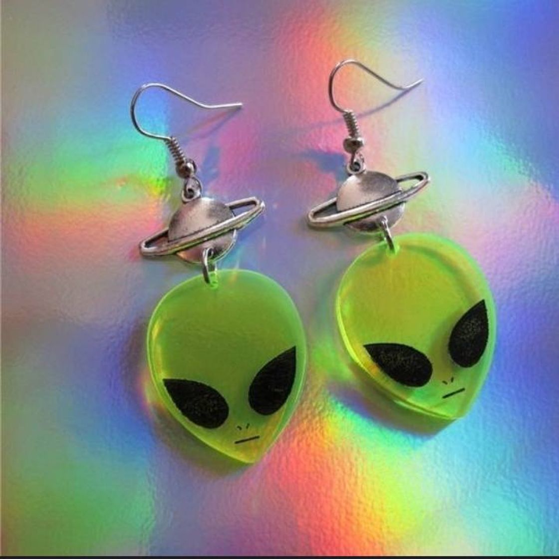 Producto Aretes Alien 💚