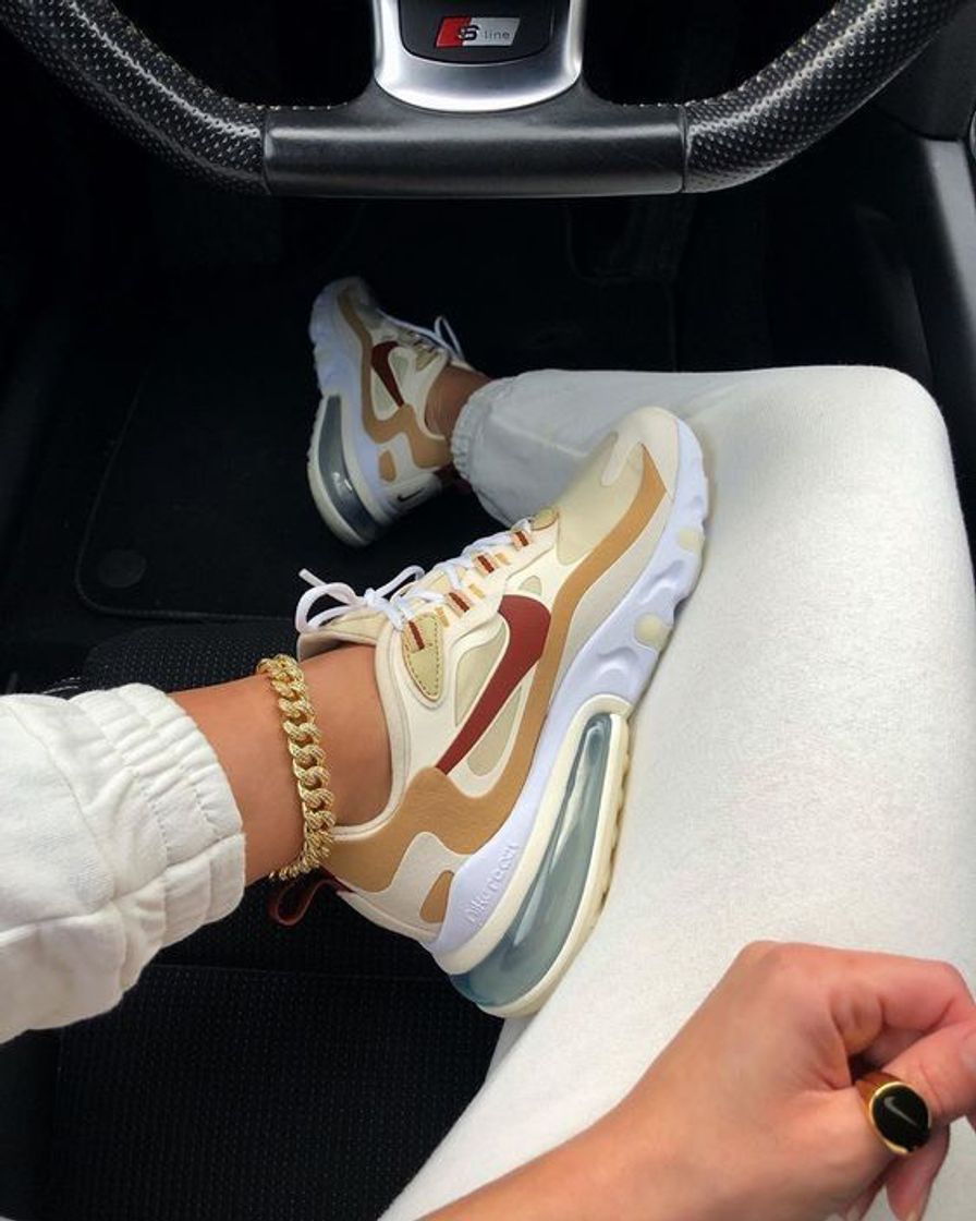 Social Nike Air Max 270 Reacts Team Gold