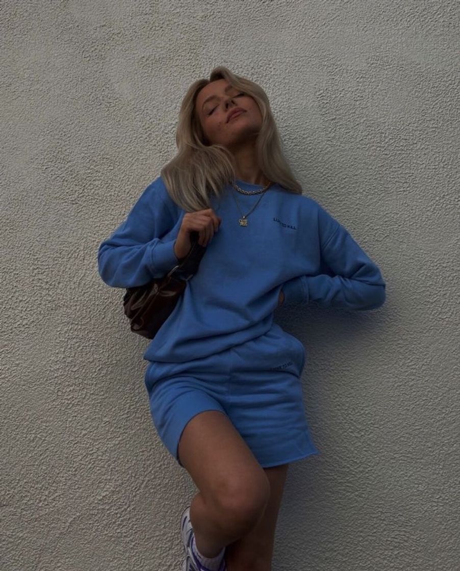 Social Outfits