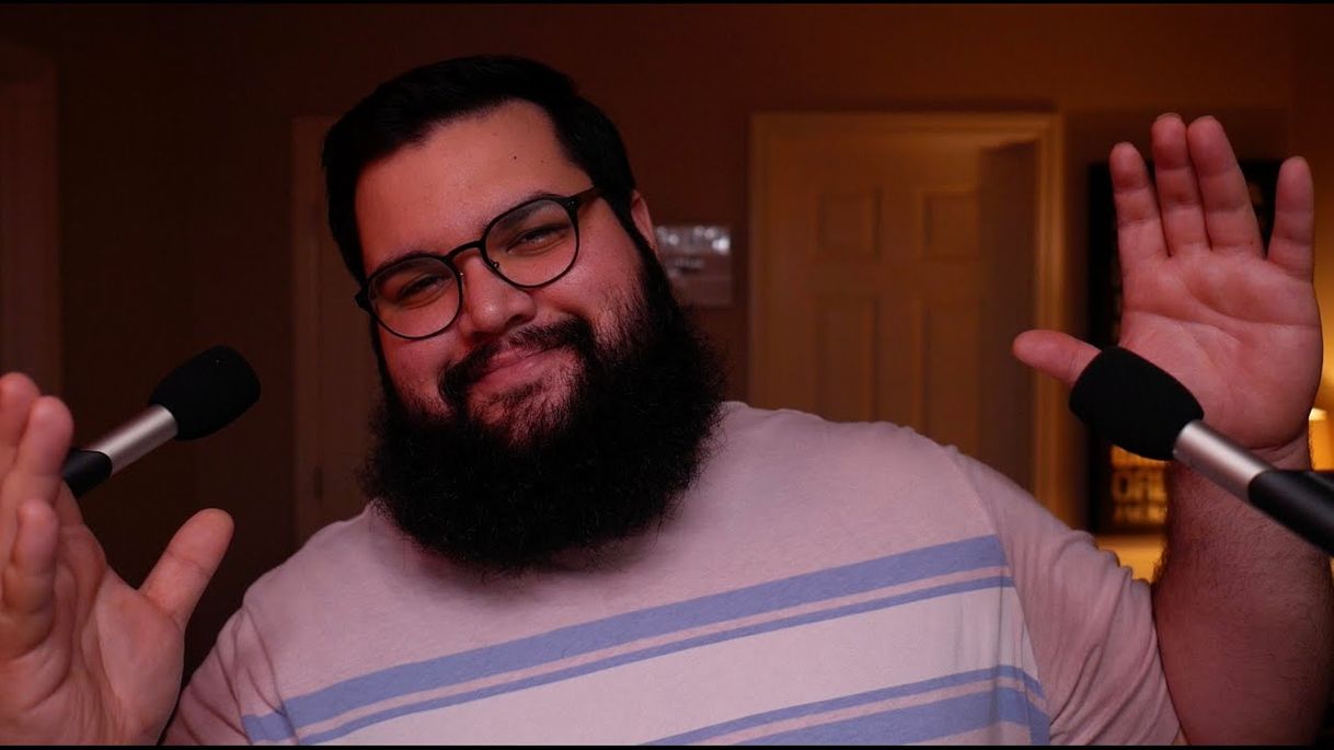 Social ASMR tapping en español by RaffyTaphy