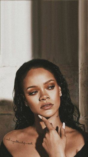  Rihanna diva