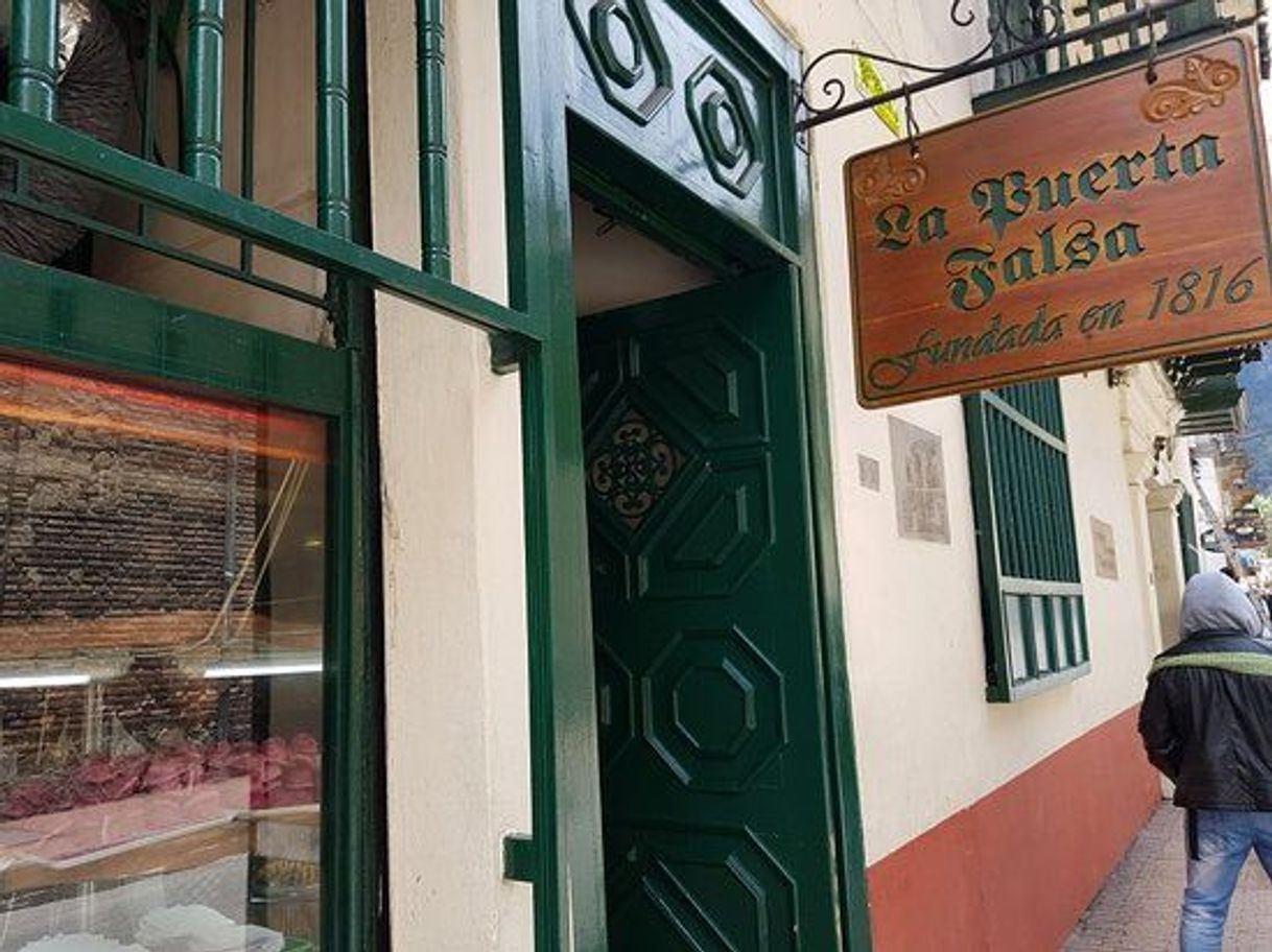 Restaurantes La Puerta Falsa