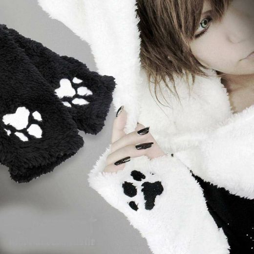 Cat gloves and scarf
