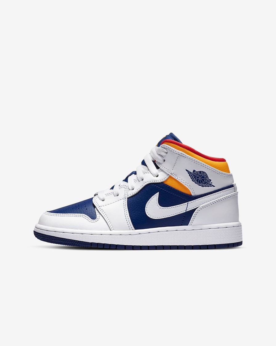 Social Nike Jordan 1 Mid