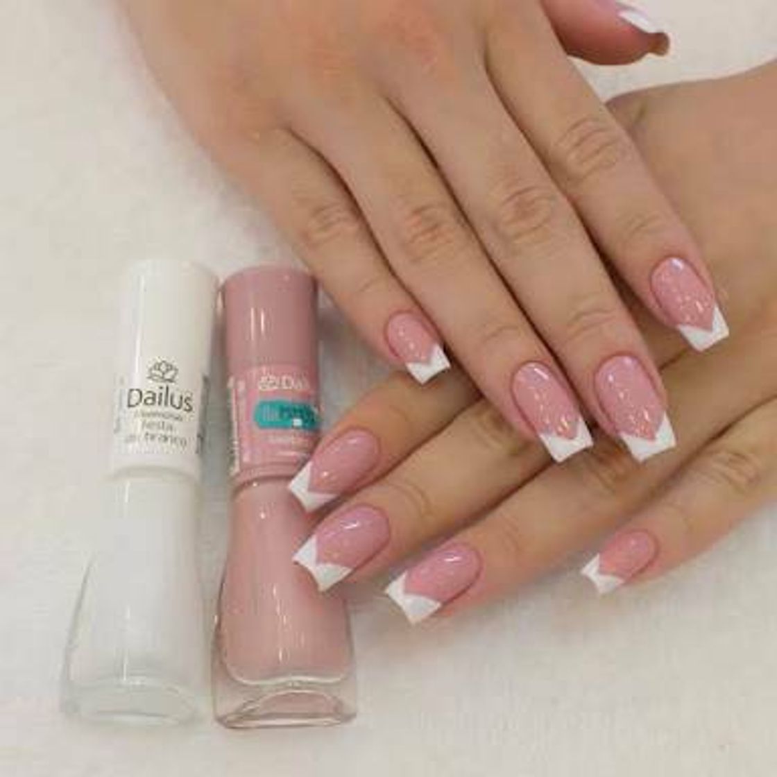 Moda Nails 