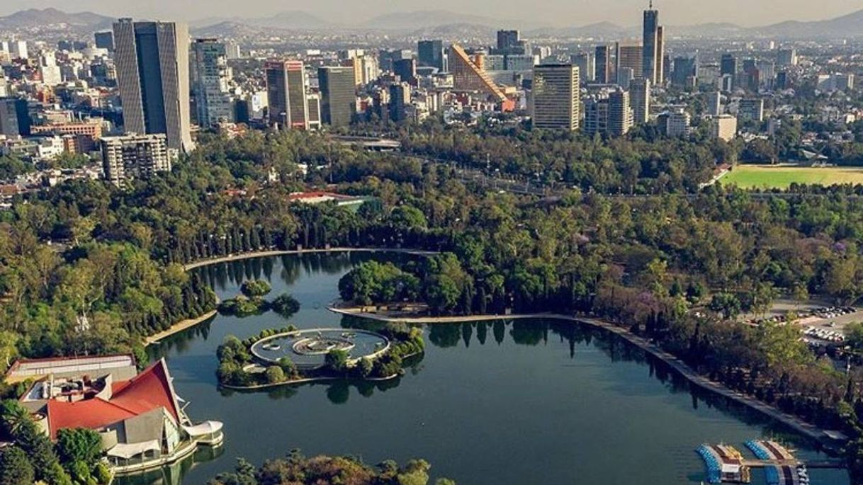 Place Bosque de Chapultepec • El parque urbano más grande de ...