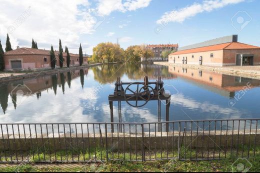 Dársena del Canal de Castilla