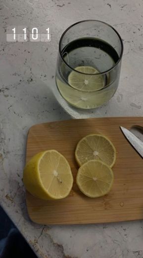 água com limão 