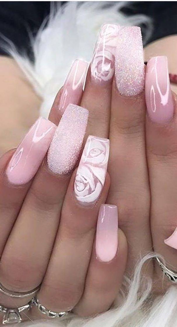 Moda Nails