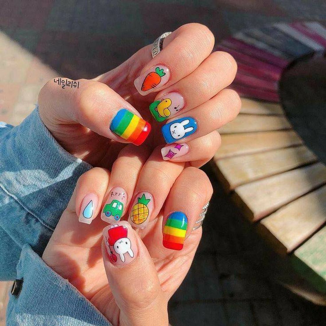 Moda nails aesthetic 