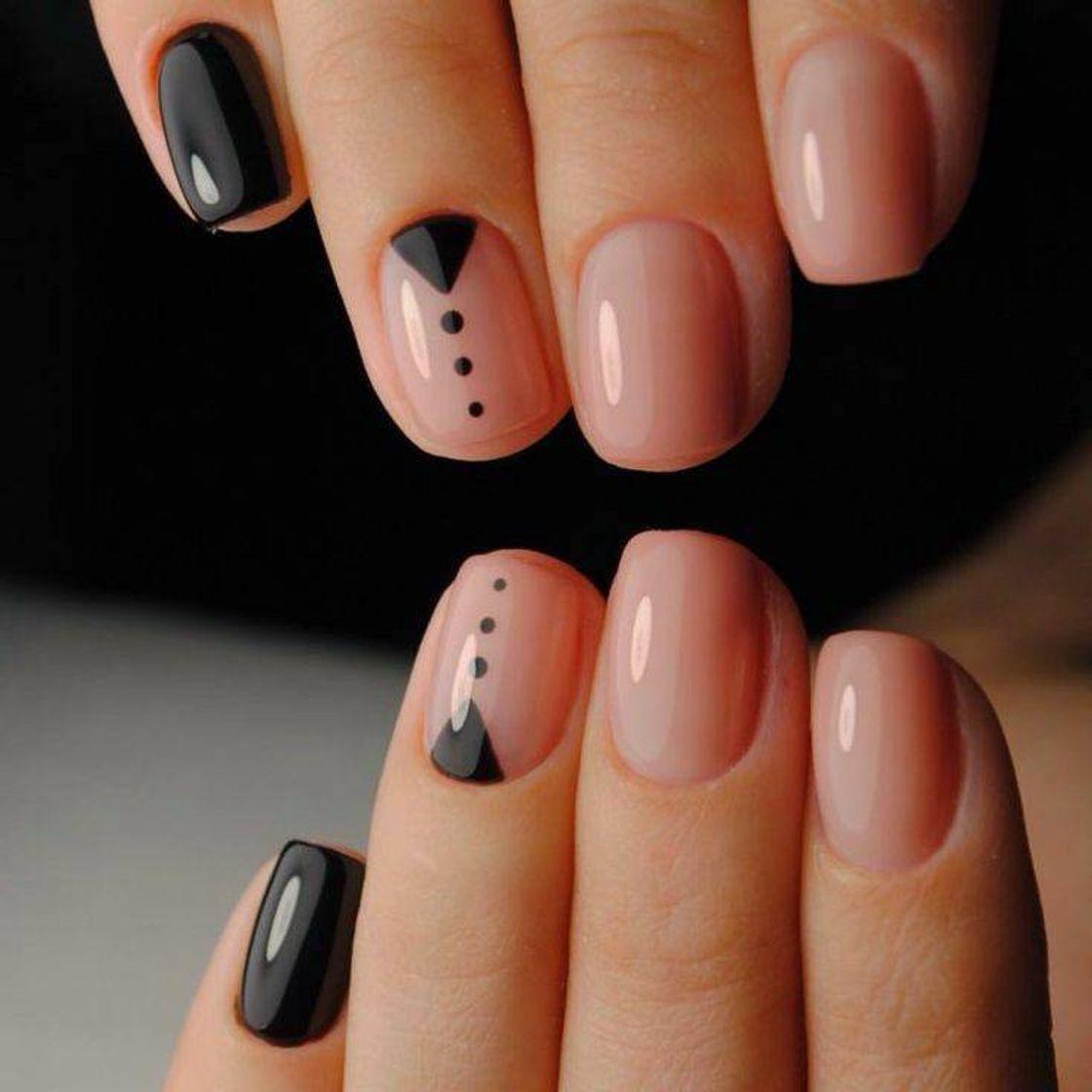 Fashion Unhas rosas com preto