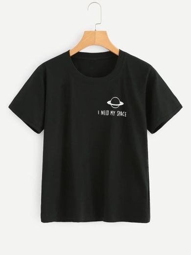 Camiseta con estampado de planeta y letra