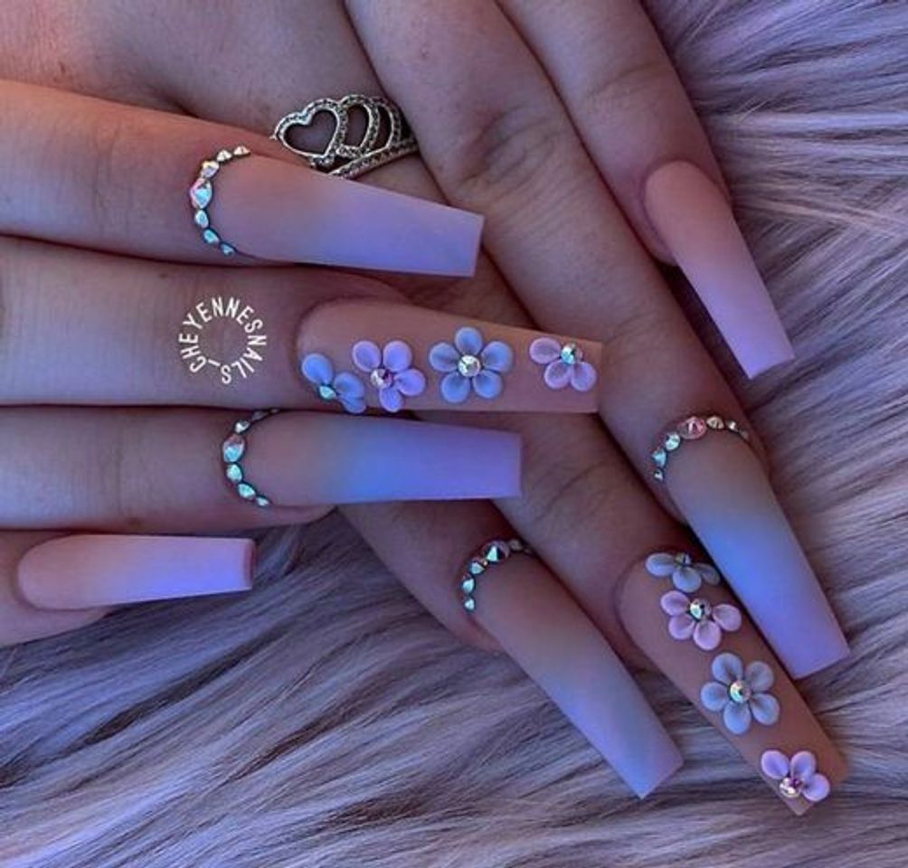 Moda Unhas decoradas 💜💅🥰