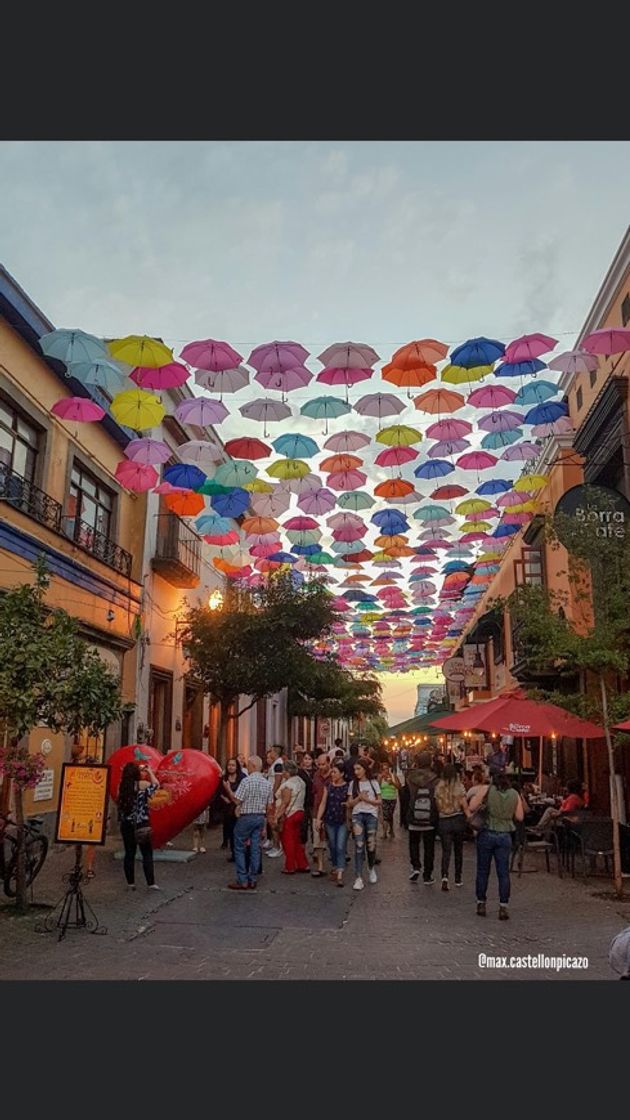 Fashion Tlaquepaque Pueblo Mágico.