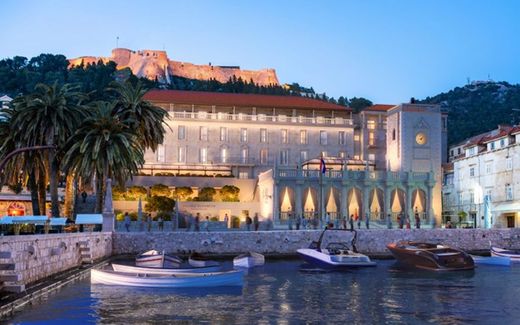 Palace Elisabeth, hvar heritage hotel