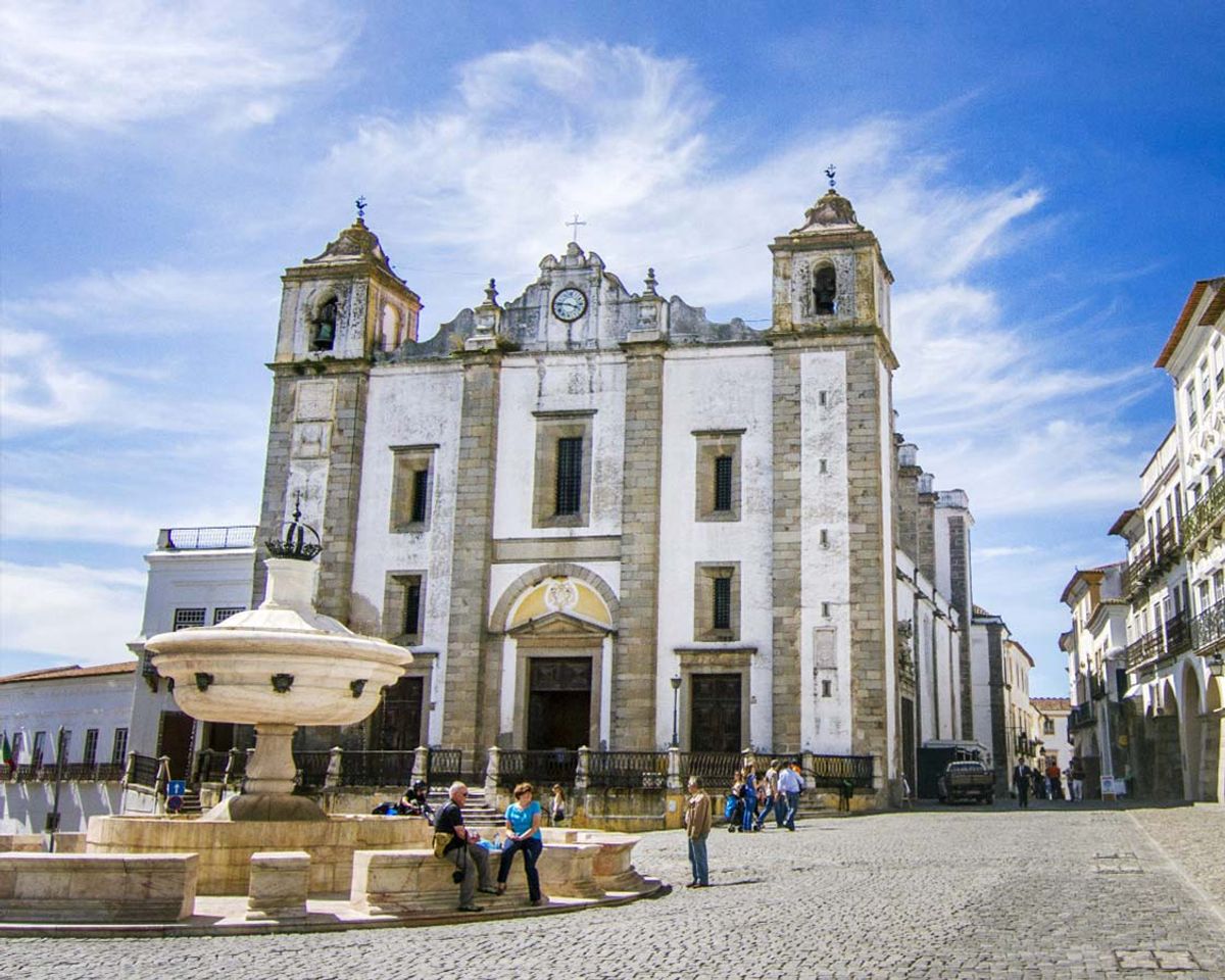 Lugar Évora