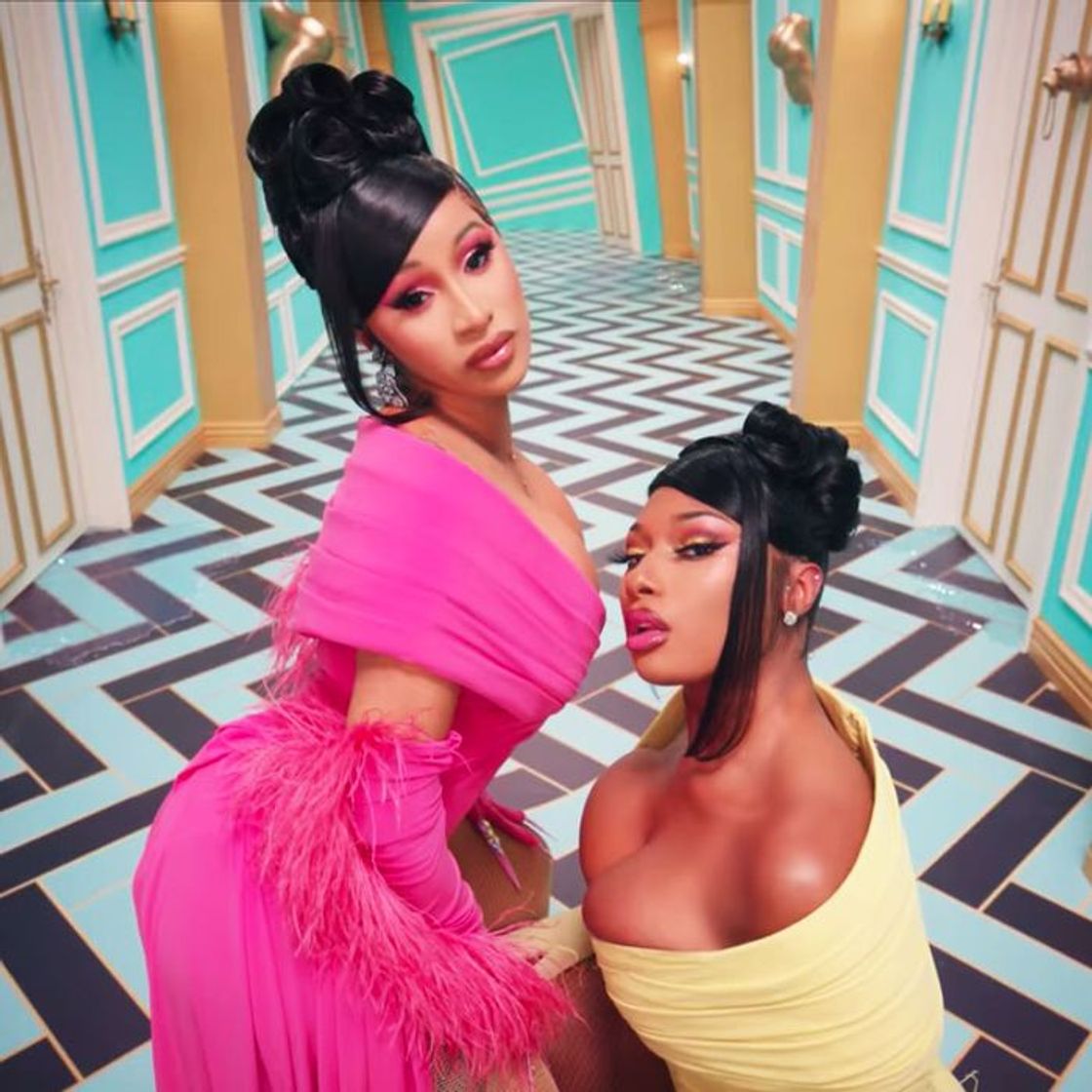 Music Wap-Cardi B ft. Meghan Thee