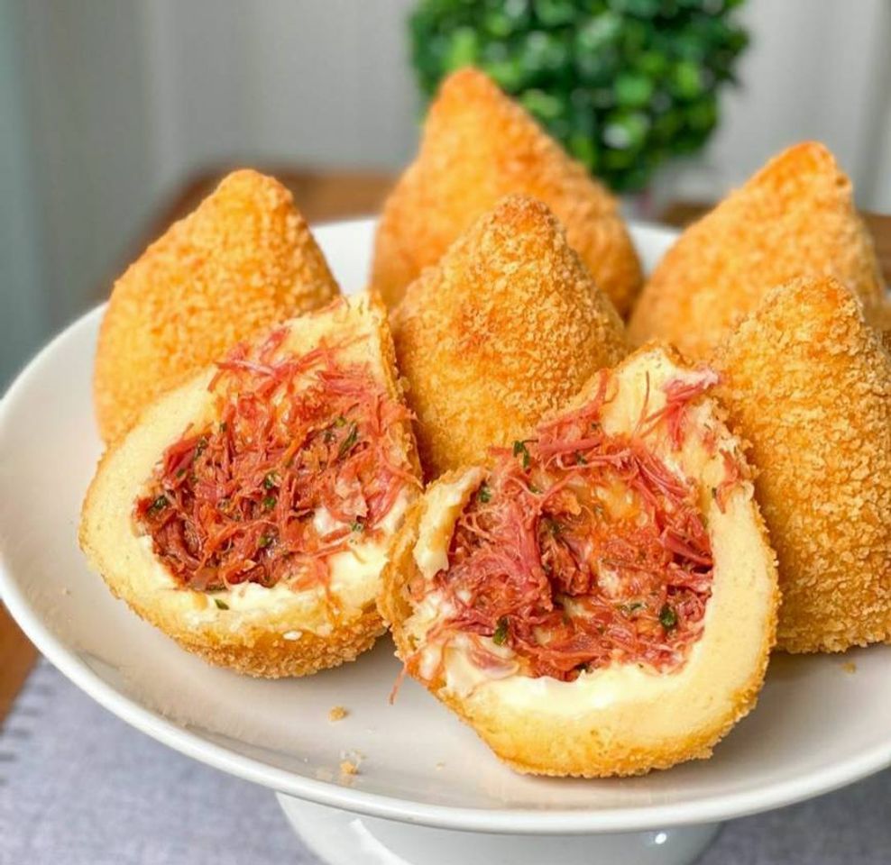 Fashion Coxinha de carne seca com catupiry