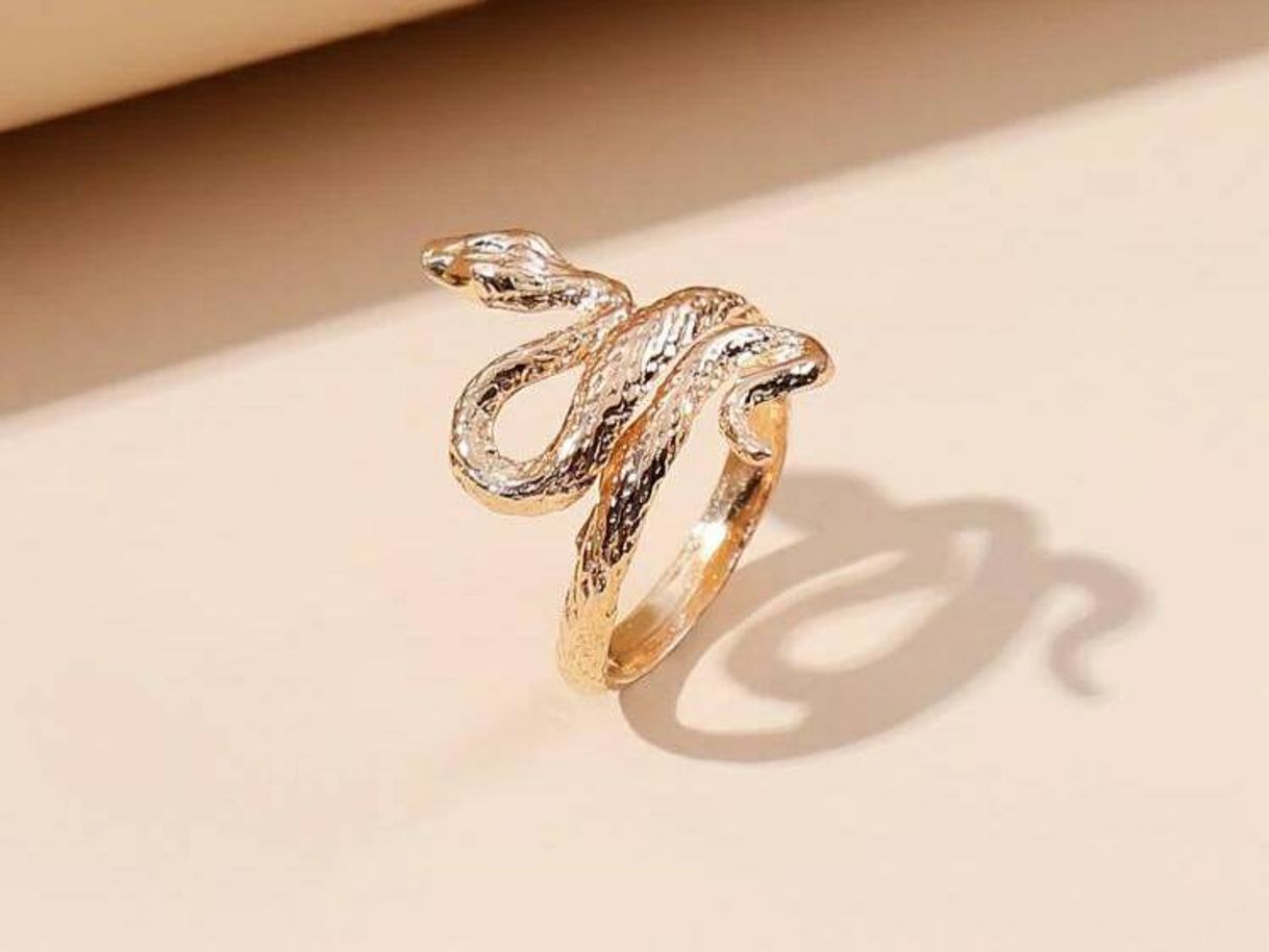 Social Serpentine Design Ring