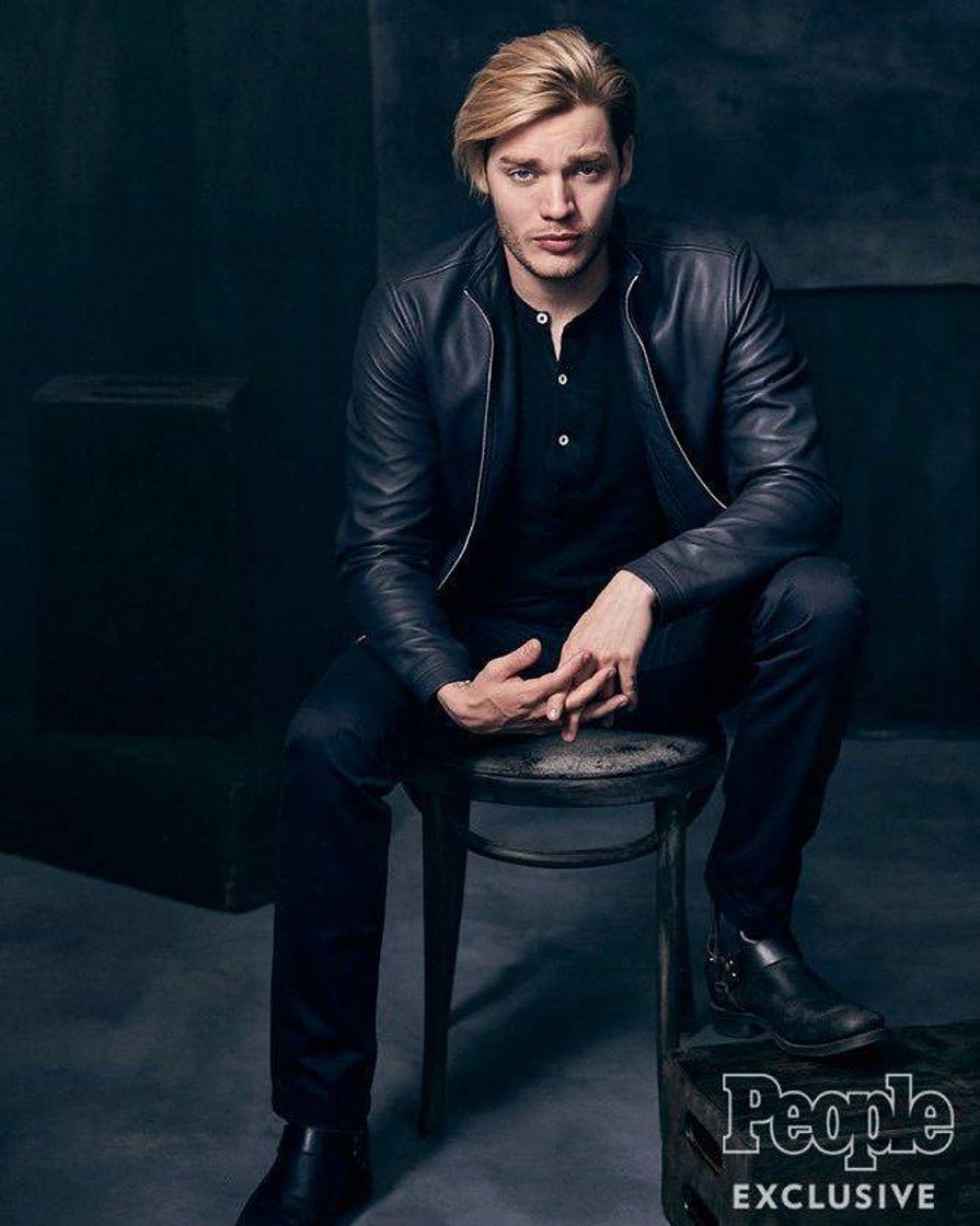 Moda Dominic Sherwood (Dominic Anthony Sherwood).