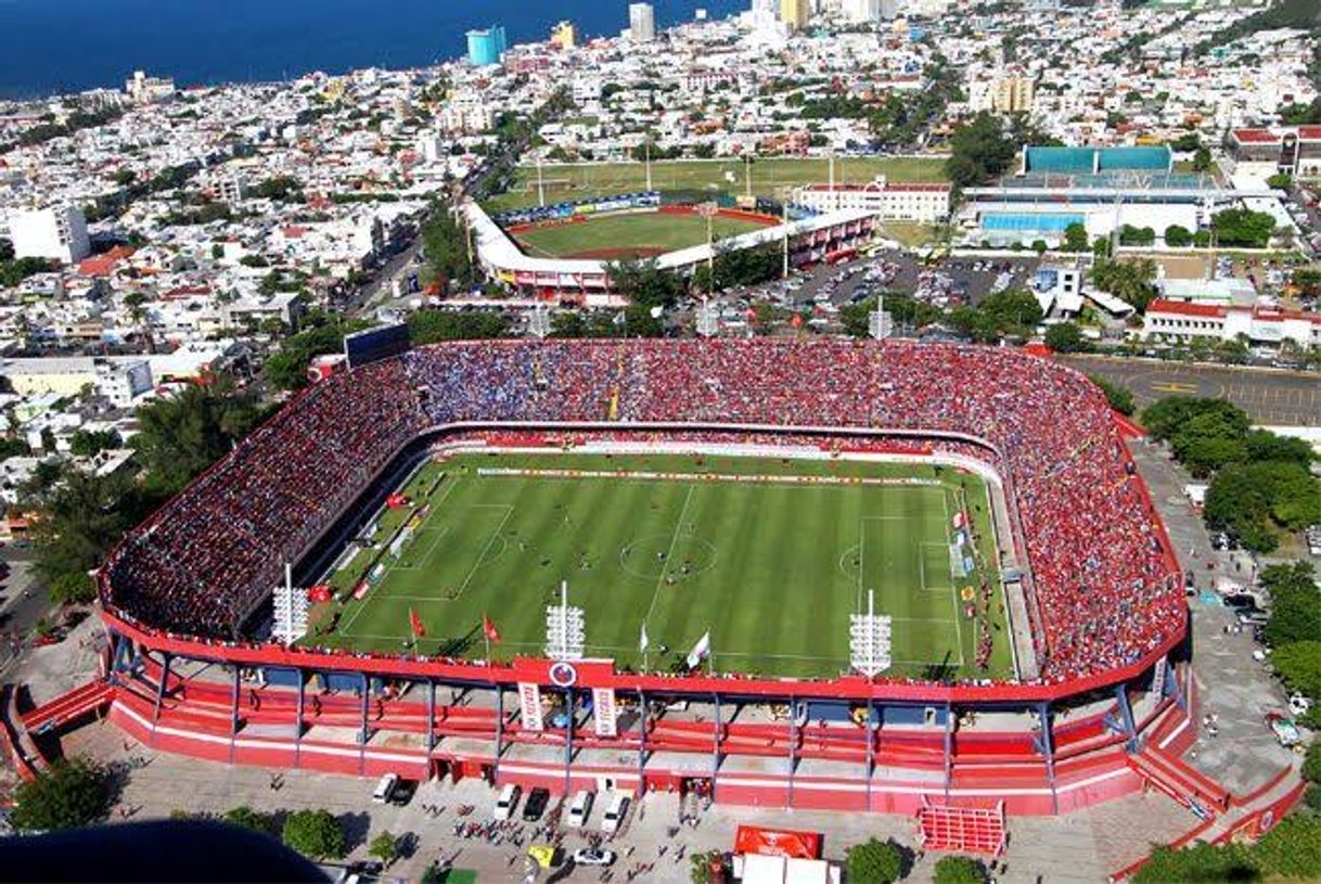 Lugar Estadio Luis "El Pirata" De La Fuente