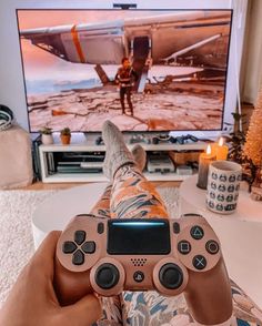 Jogando vídeo game 