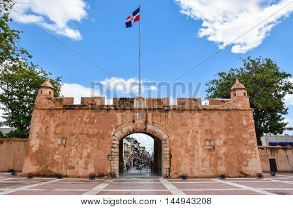 Place Puerta del Conde