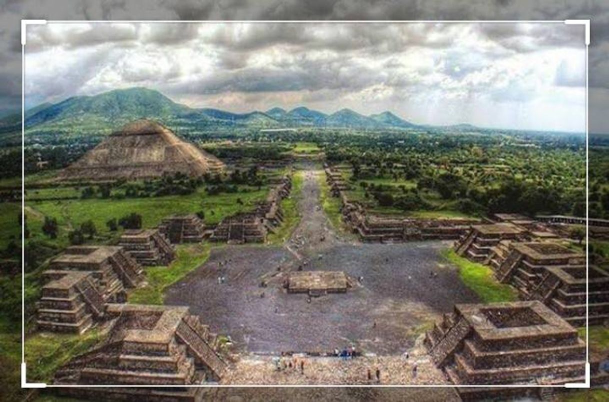 Place Pirámides De Teotihuacan