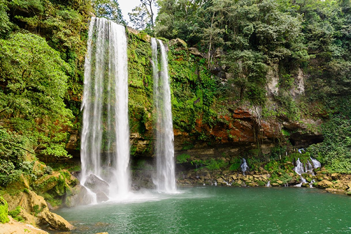 Lugar La Cascada