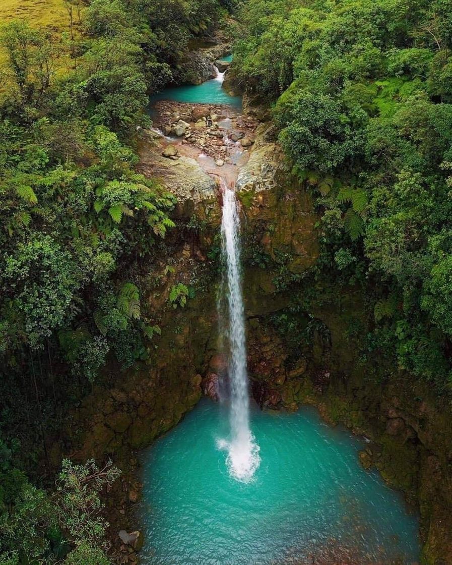 Lugar Catarata Caida Del Cielo Finca Las Nubes