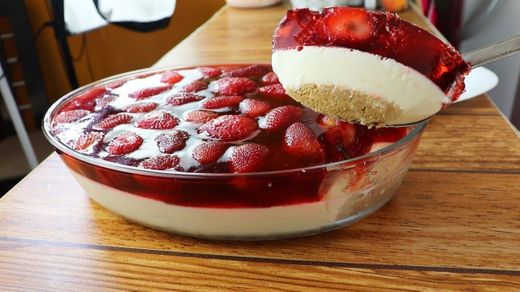 Si tienes FRESAS Y GALLETAS prepara este delicioso postre ...