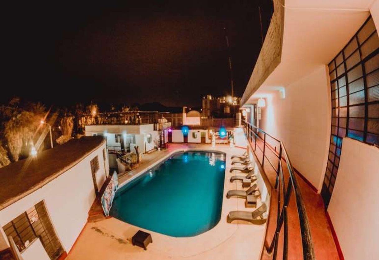 Lugar Hotel Mr. Llama Lodge