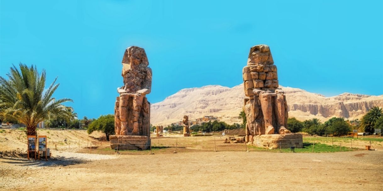 Lugar Colossi of Memnon