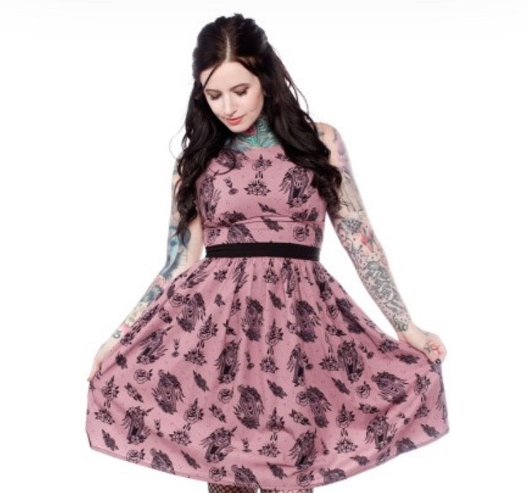 Moda Vestido Sourpuss Die in Grace 