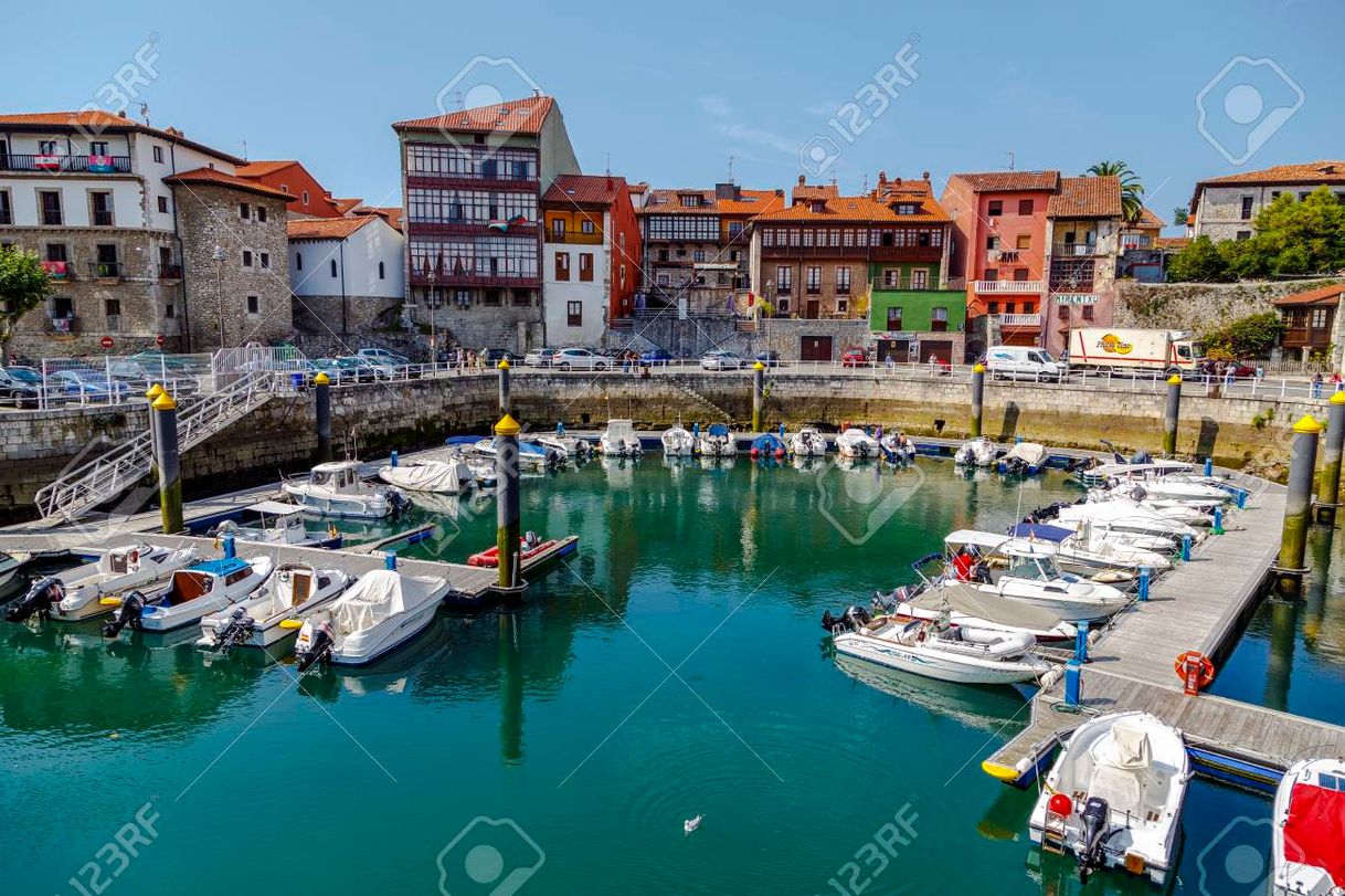 Place Llanes