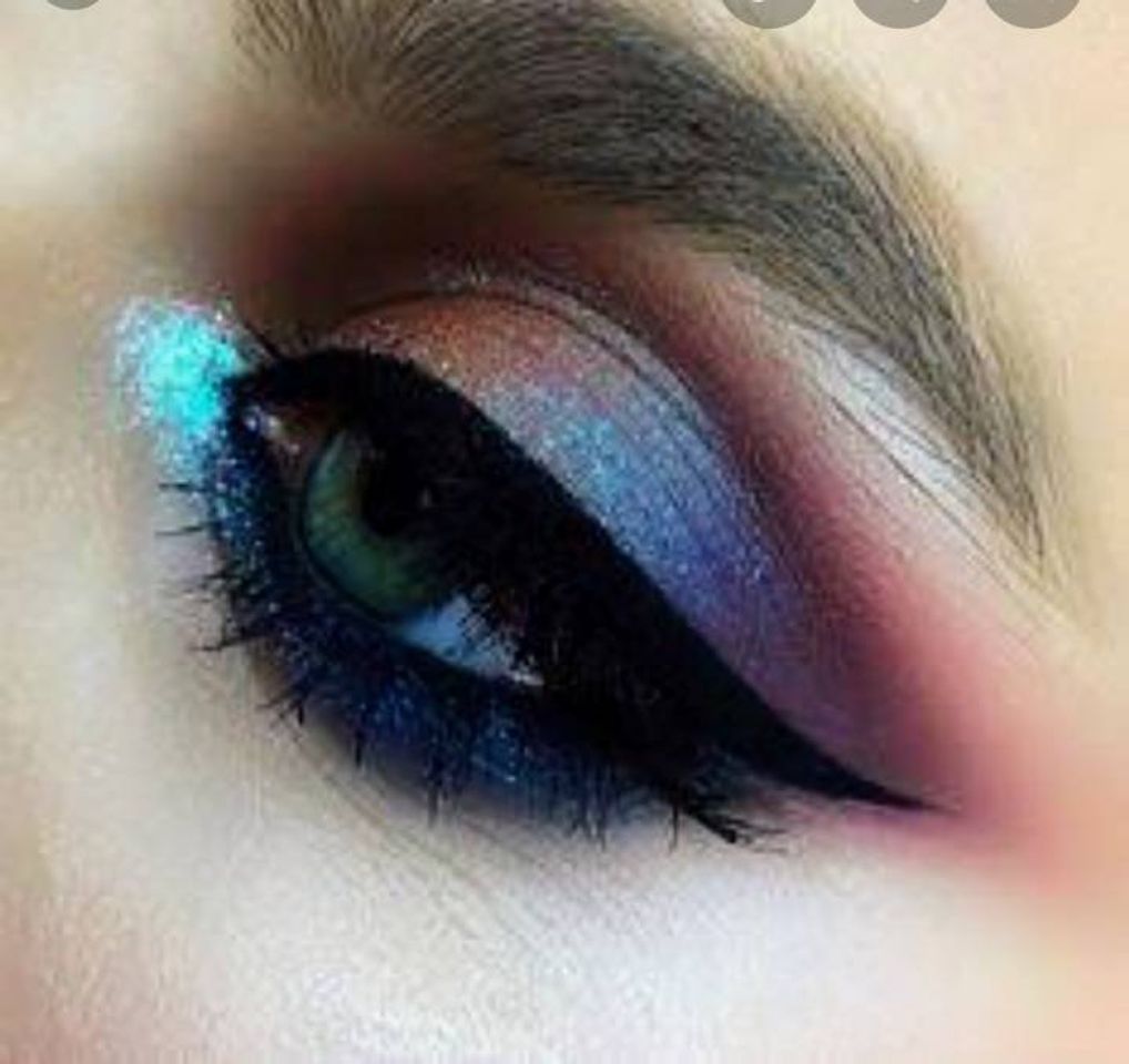 Fashion Eyes makeup