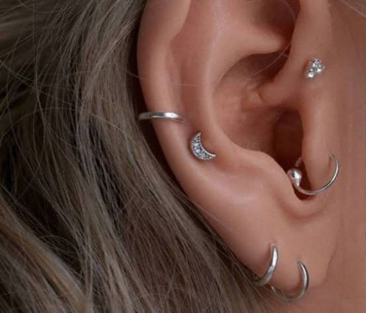 Piercing na orelha 💫