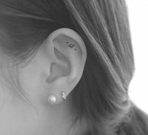 Tatuagem na orelha 💫