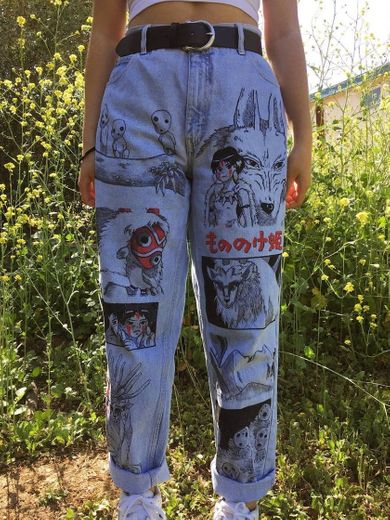 pantalones con diseño anime. 