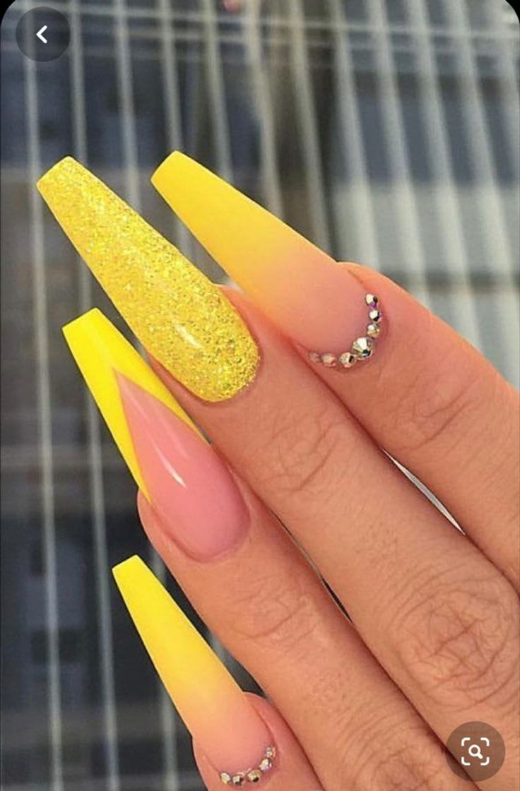 Fashion Yellow Nails