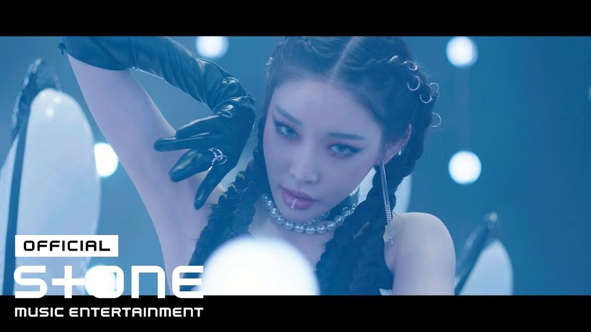 Music 청하 (CHUNG HA) - Stay Tonight MV -