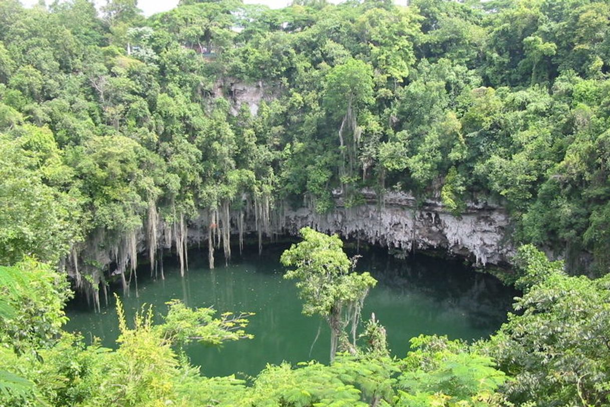 Lugar Los Tres Ojos