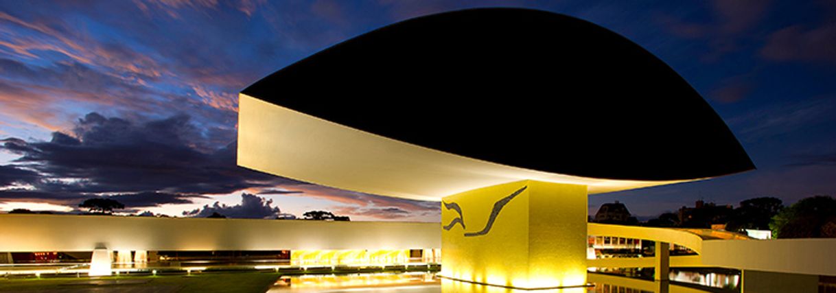 Lugar Museu Oscar Niemeyer