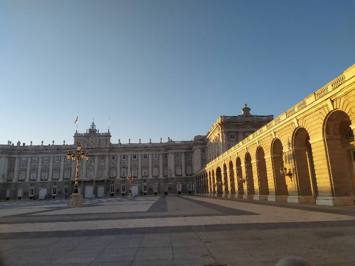 Place La Almudena